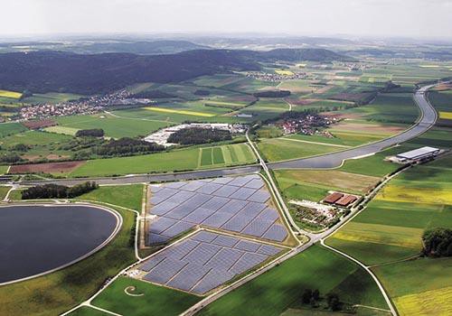 Společnost SunPower odstraňuje výrobu solárních panelů, sdílí růst